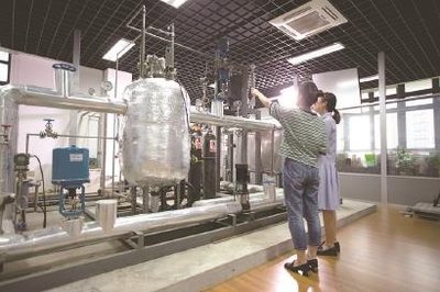 《文汇报》上海电力大学深化产教融合校企合作,推进能源电力复合型高层次人才培养 砥砺奋进,加快能源特色高水平地方一流大学建设